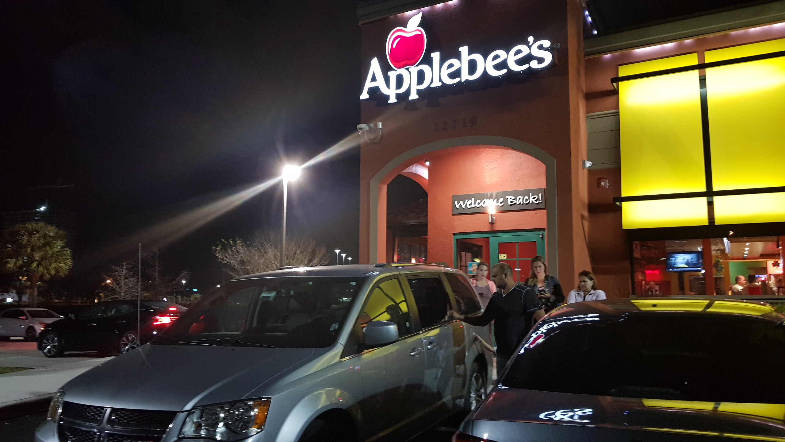 Roubo no Estacionamento do Sawgrass Mills